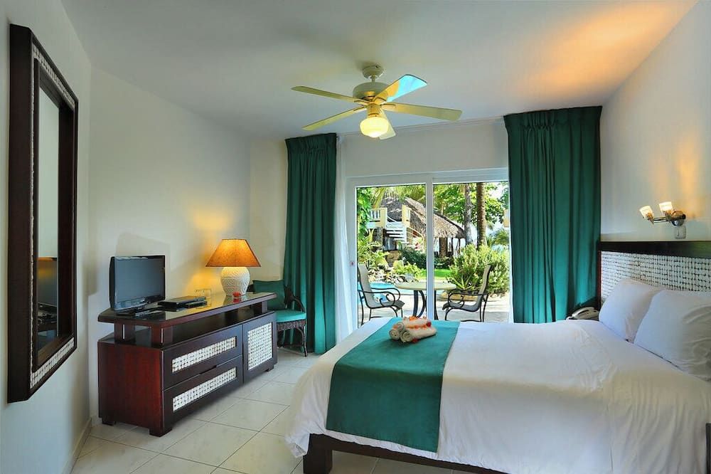 فندق فيلا تاينا