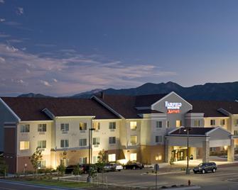 Fairfield Inn & Suites by Marriott Colorado Springs North/Air Force Academy - Colorado Springs - Building