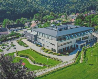 Nuhr Medical - Hotel & Restaurant - Senftenberg - Edificio