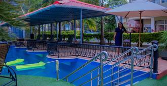 Best Western Plus Paramount Hotel - Lusaka - Svømmebasseng