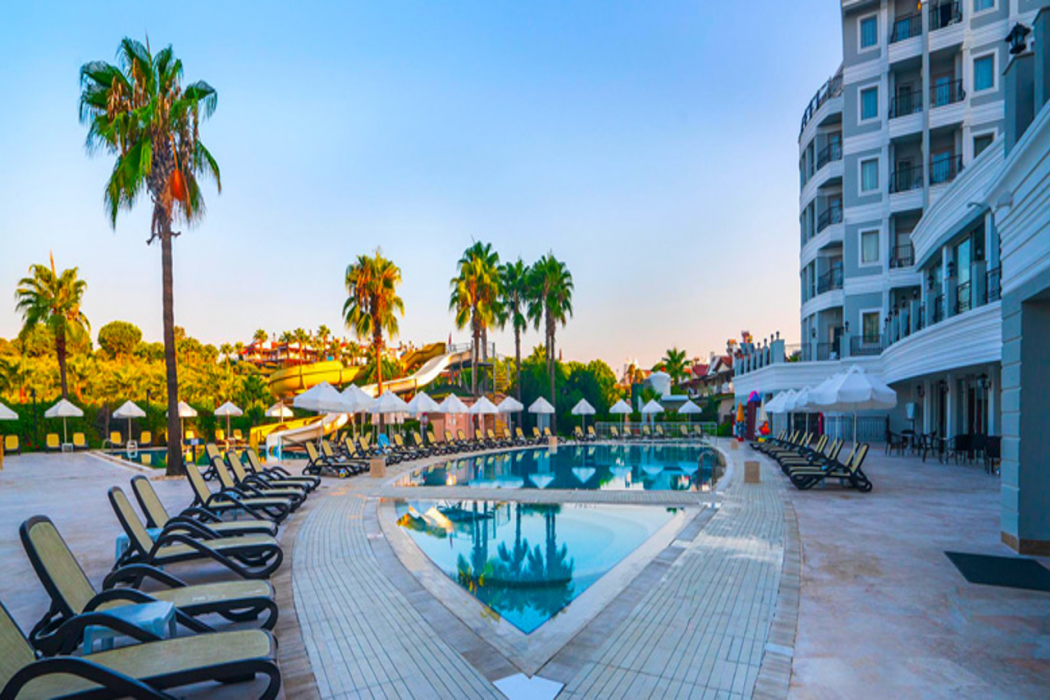 Royal Atlantis Beach