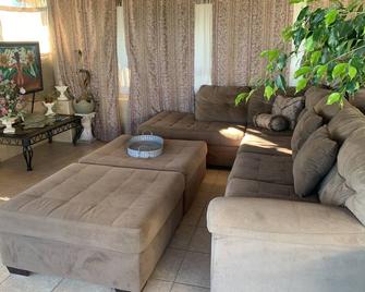 Casita Two Bedroom, views of the sea from every room - Buenavista - Living room