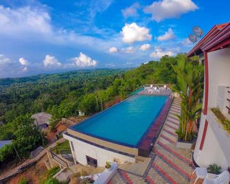Uppermost Villa - Galle - Galle - Zwembad