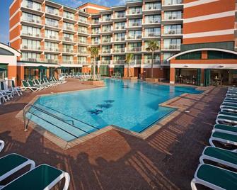 Holiday Inn & Suites Virginia Beach - North Beach, An IHG Hotel - Virginia Beach - Basen