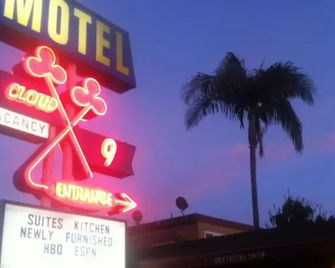 Cloud 9 Motel - Cypress, Buena Park - Cypress - Gebäude
