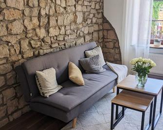 Ferienwohnung Nikolaushof - Oberbillig - Living room