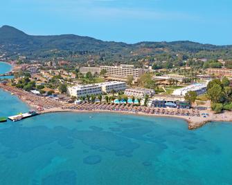 Messonghi Beach Hotel - Corfú - Edificio