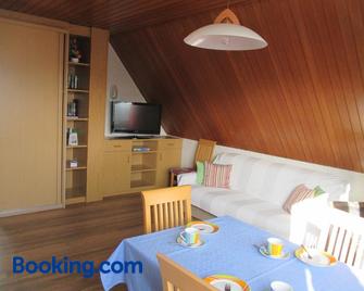 Haus Erlenmoos - Sankt Georgen im Schwarzwald - Sala de estar