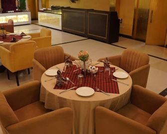 The Vinayak Hotel - Gwalior - Restaurant