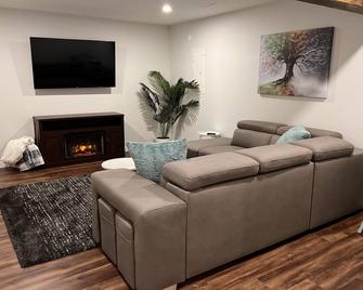 Feel at home in This 2 Bedroom Basement Suite - Kamloops