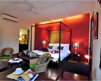 Luang Prabang Nagara Villa River View - Luang Prabang - Bedroom