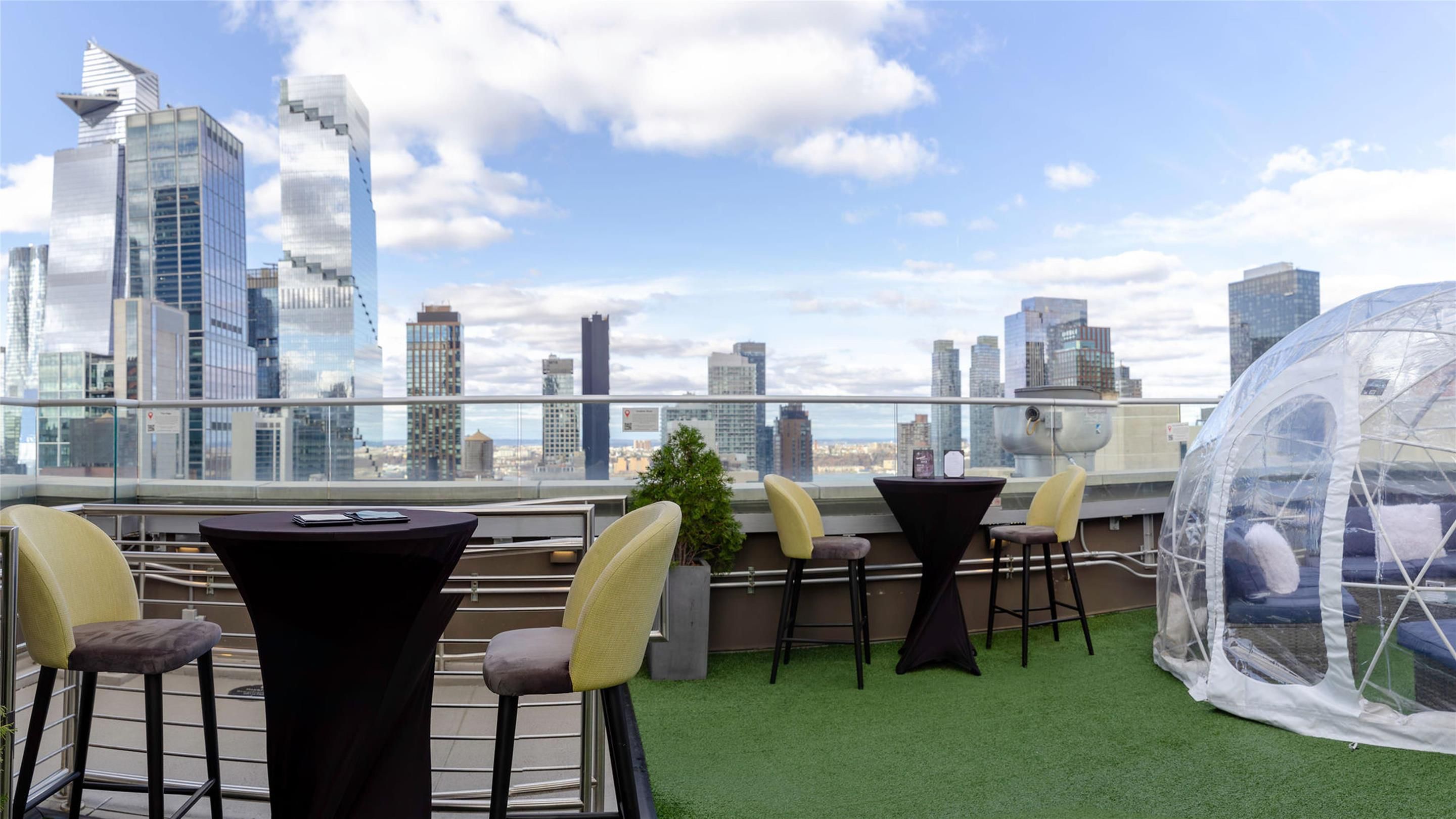 DoubleTree by Hilton New York Times Square South thumbnail 3