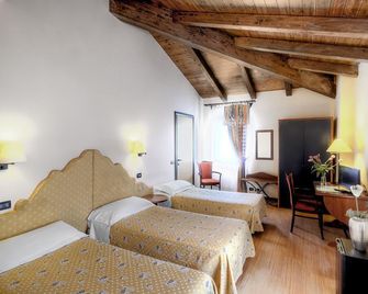 Antica Locanda Il Sole - Castel Maggiore - Bedroom