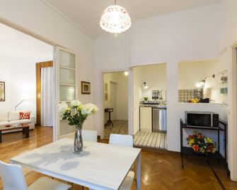 Living isola - Milán - Comedor