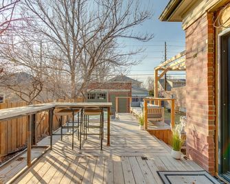 Hot Tub, Fire Pits Ideally Located Denver Home! - Denver - Balcón