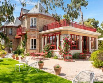 أوتل سانت كريستوف - لا بول-إسكوبلاك - مبنى