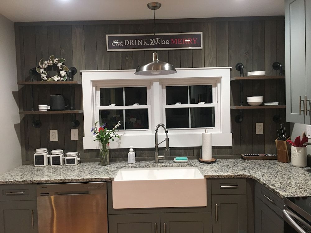 Remodeled Farmhouse 150 acres - Minutes from Escatawha Farms Fly Fishing - Covington - Kitchen