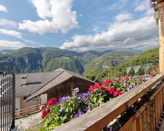 Obertrisaierhof Wohnung 2 - Cornedo all'Isarco - Balkon