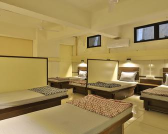 Night-Halt Dormitory - Ahmedabad - Habitación