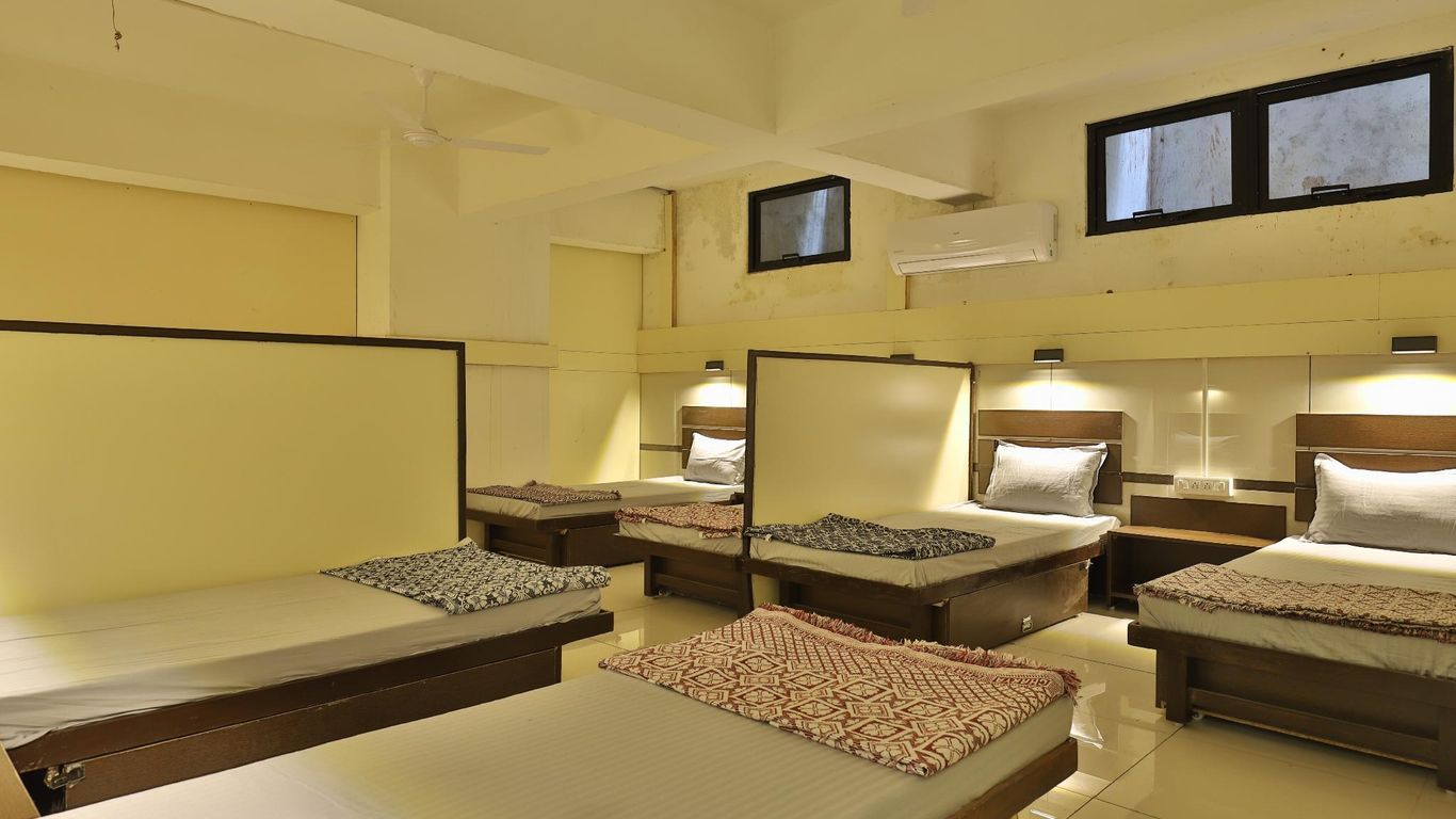 Night-Halt Dormitory