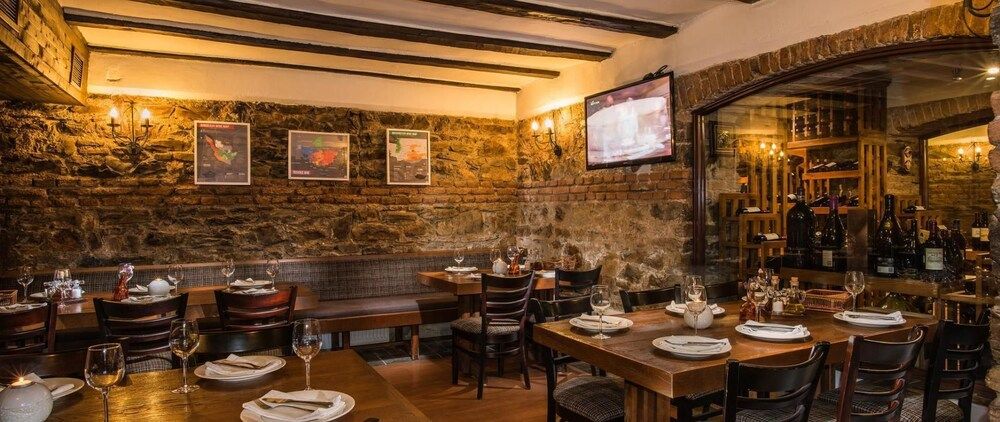 Antique Forum Hotel 'Self Check-in' Stara Zagora thumbnail 2