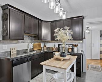 Salt City Cottage in the heart of Downtown! Pet-Friendly - Salt Lake City - Cocina