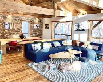 The Arete Hostel and Suites - Summersville - Huiskamer