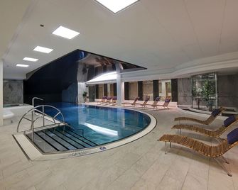 هوتل ثيرمال - كارلوفي فاري - حوض السباحة