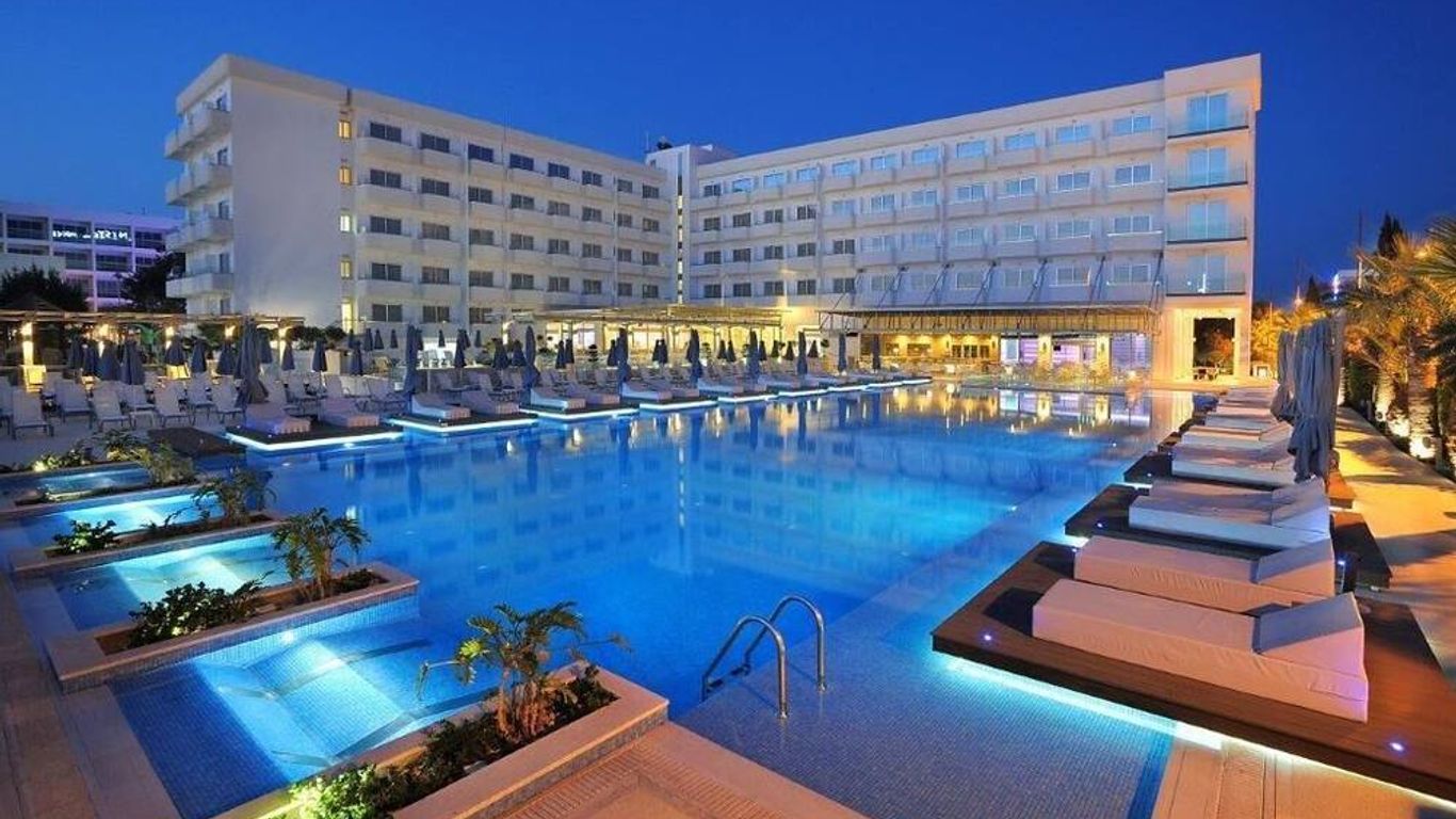 فندق نيستور