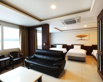 Intercity Seoul Hotel - Seoul - Bedroom