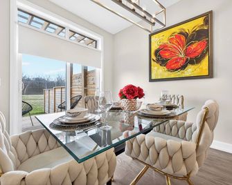 Luxury Niagara 3 Bdr Townhouse /Garage - Niagara Falls - Spisestue