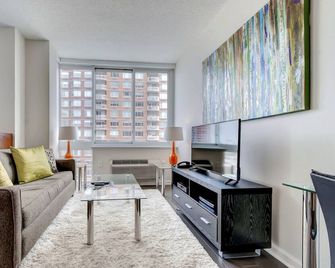 Global Luxury Suites at Newport - Jersey City - Living room