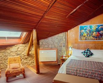 Trois Ore Residences & Green Earth Bistro - Ibadan - Bedroom