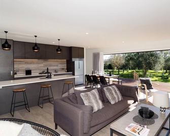 Pinot Longbox - Martinborough Holiday Home - Martinborough - Kitchen
