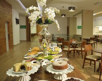 Hotel Maestro Premium Cascavel - Cascavel - Restaurant