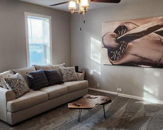 Charming 1-bedroom house in superb Eau Claire with AC, WiFi - Eau Claire