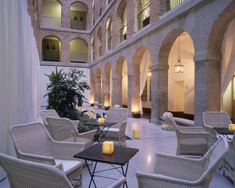 Parador de La Granja - La Granja de San Ildefonso - Patio