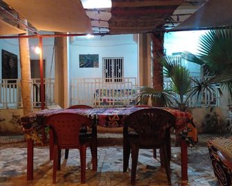 بيت ضيافة لو تريسكل أوبيرج - Nouakchott - شرفة مرصوفة