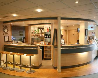 Days Inn by Wyndham Donington A50 - Derby - Bar