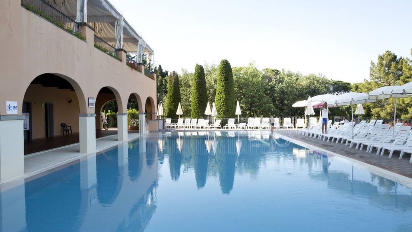 Villa Norcenni Aparthotel