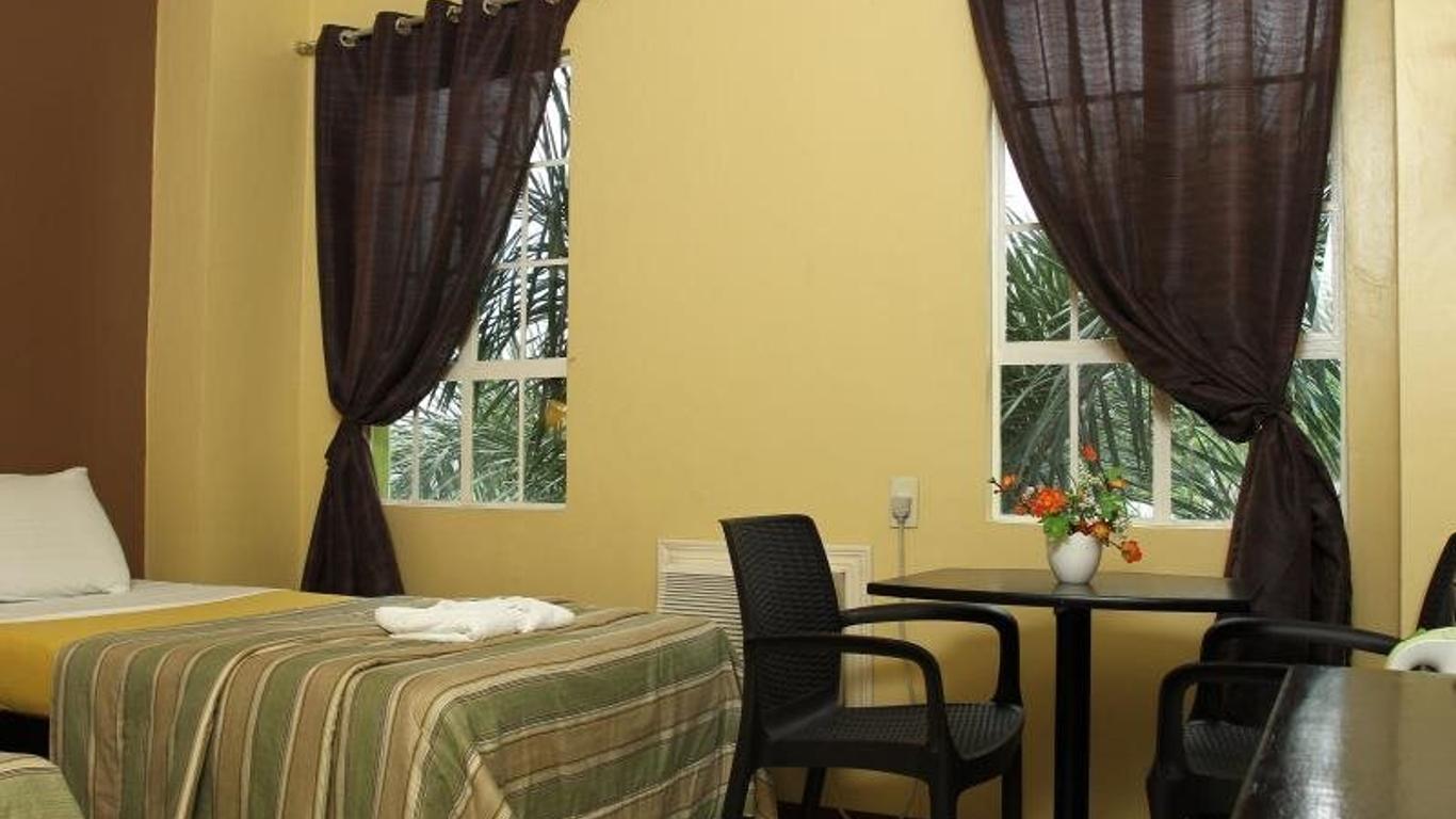 Hotel Camila 2