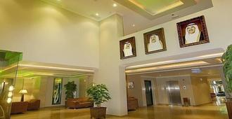 Times Square Suite Hotel - Ḩawallī - Lobby