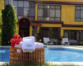 호텔 부티크 아시엔다 라 빌라 레알 - 쿠아우틀라 - 수영장