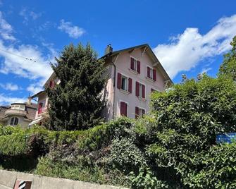 A deux pas du lac et de IMD, Ouchy bel appartement - Lausanne - Building