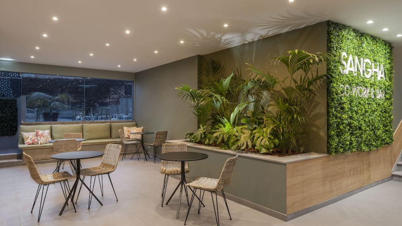 Dorisol Buganvilia Studio Hotel