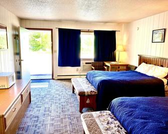 Forest Lake Motel - Grand Rapids - Bedroom