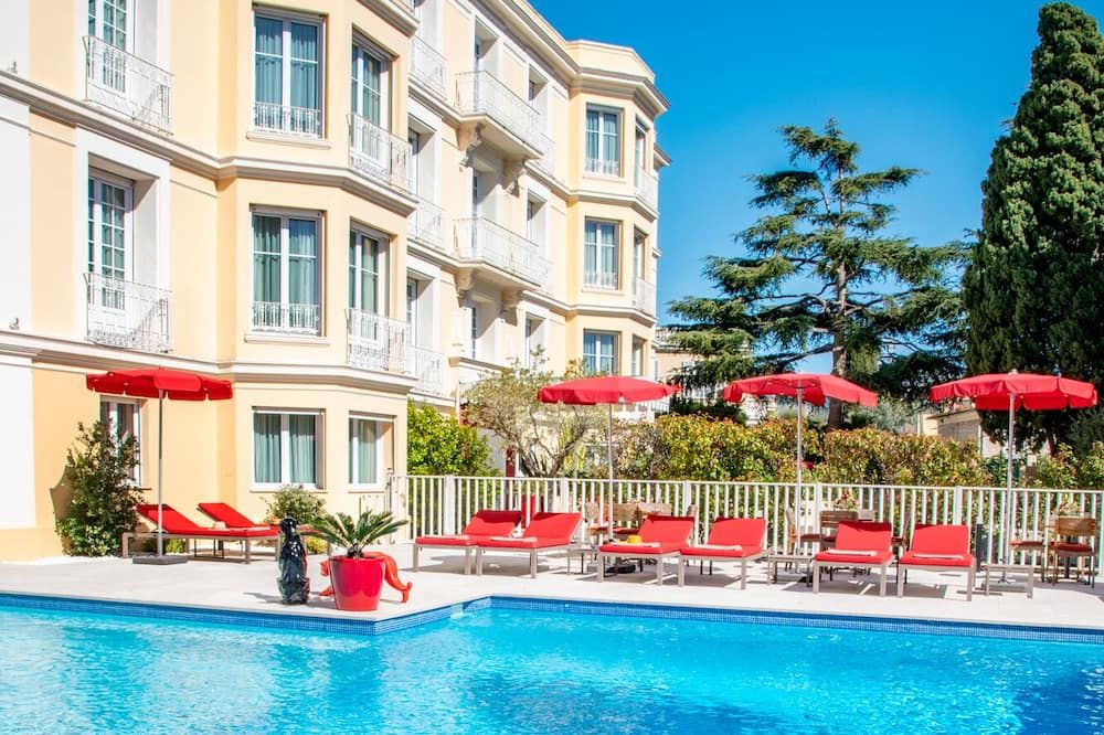 Hotel Carlton thumbnail 3