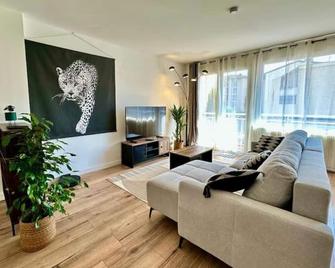 L'Urban chic - Annemasse - Wohnzimmer