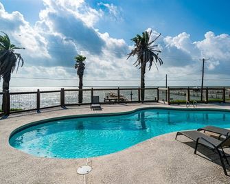 A Salty Texan - Sun Harbor Cottage #10 - Rockport - Pool