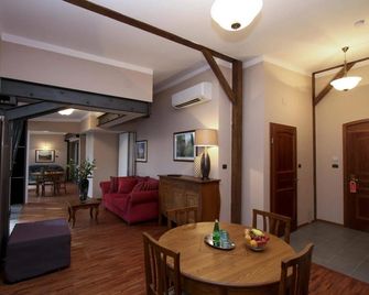 Aparthotel Hornigold 'W Zielonej Kamienicy' - Katovice